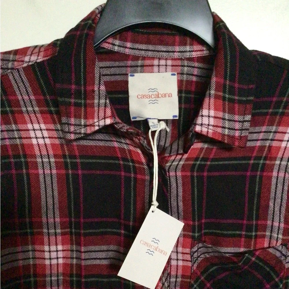 Casa Cabana Button Up Shirt Size Small